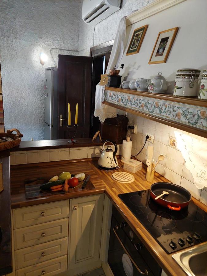Antico Apartment Пула Екстериор снимка